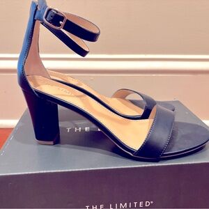 The Limited Navy Quinta Heels Women’s size 9.5.